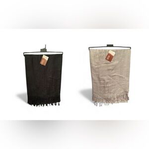 West Loop Black and Beige Scarves